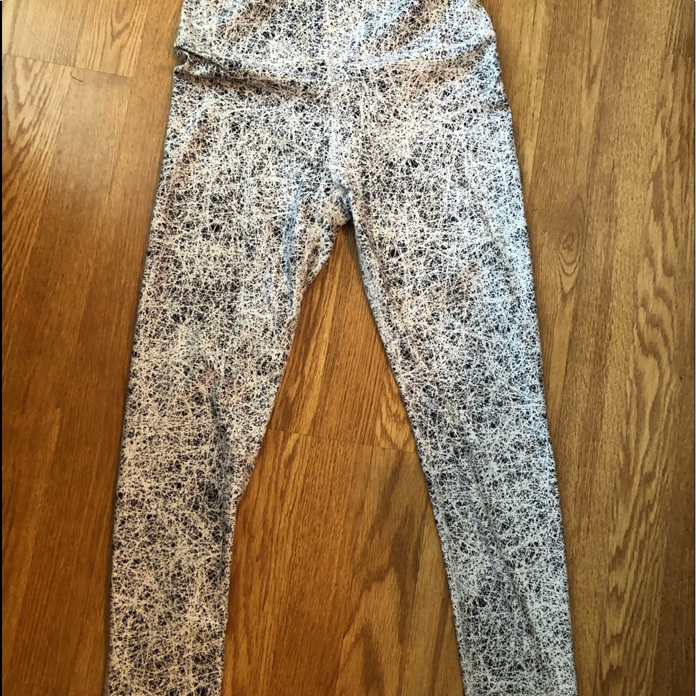 Fabletics High Waisted Patterned Legging - image 4